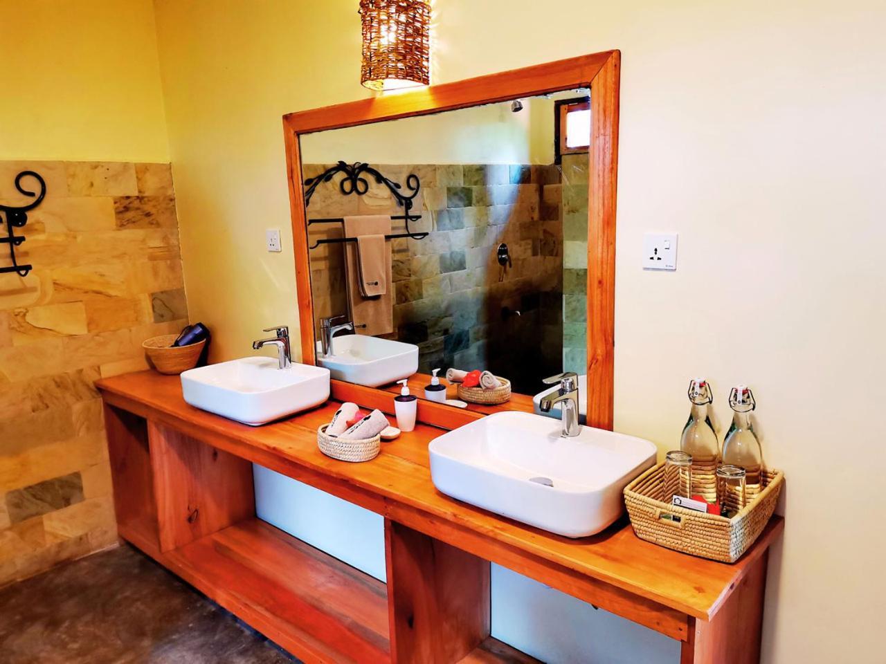 קראטו Ngorongoro Marera Mountain View Lodge מראה חיצוני תמונה