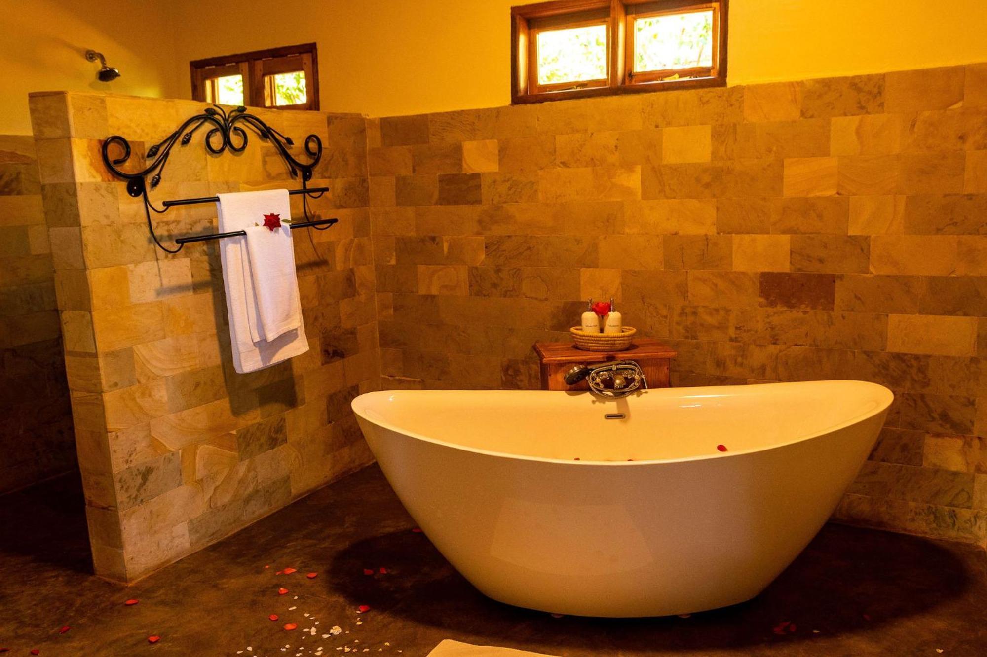 קראטו Ngorongoro Marera Mountain View Lodge מראה חיצוני תמונה